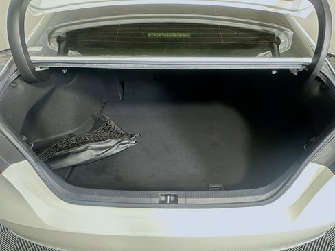 Used 2018 Toyota Camry SE FWD image 27