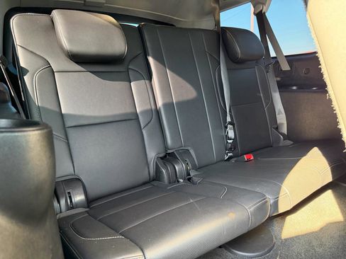 Used 2018 Chevrolet Suburban Premier image 26