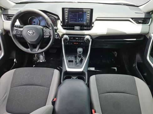 Used 2019 Toyota RAV4 XLE w/ Convenience Package FWD image 24