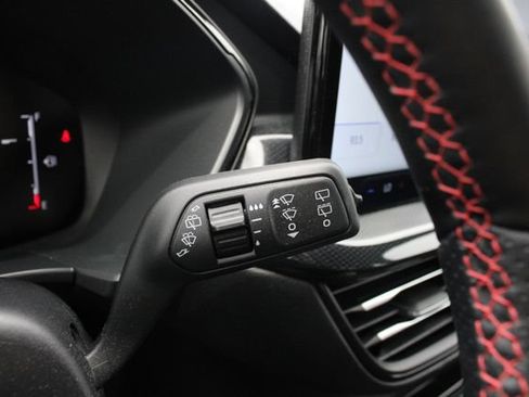 Used 2025 Ford Escape ST-Line w/ Tech Pack #1 AWD/4WD image 14