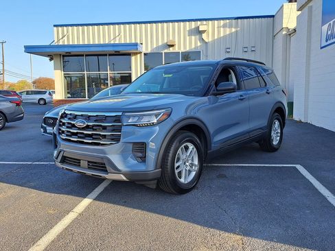 New 2026 Ford Explorer Active image 3