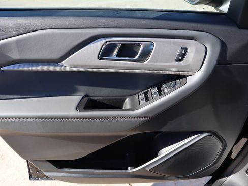 New 2026 Ford Explorer Active w/ Active Comfort Package image 18