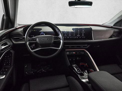 Certified 2025 Audi Q5 Prestige image 25