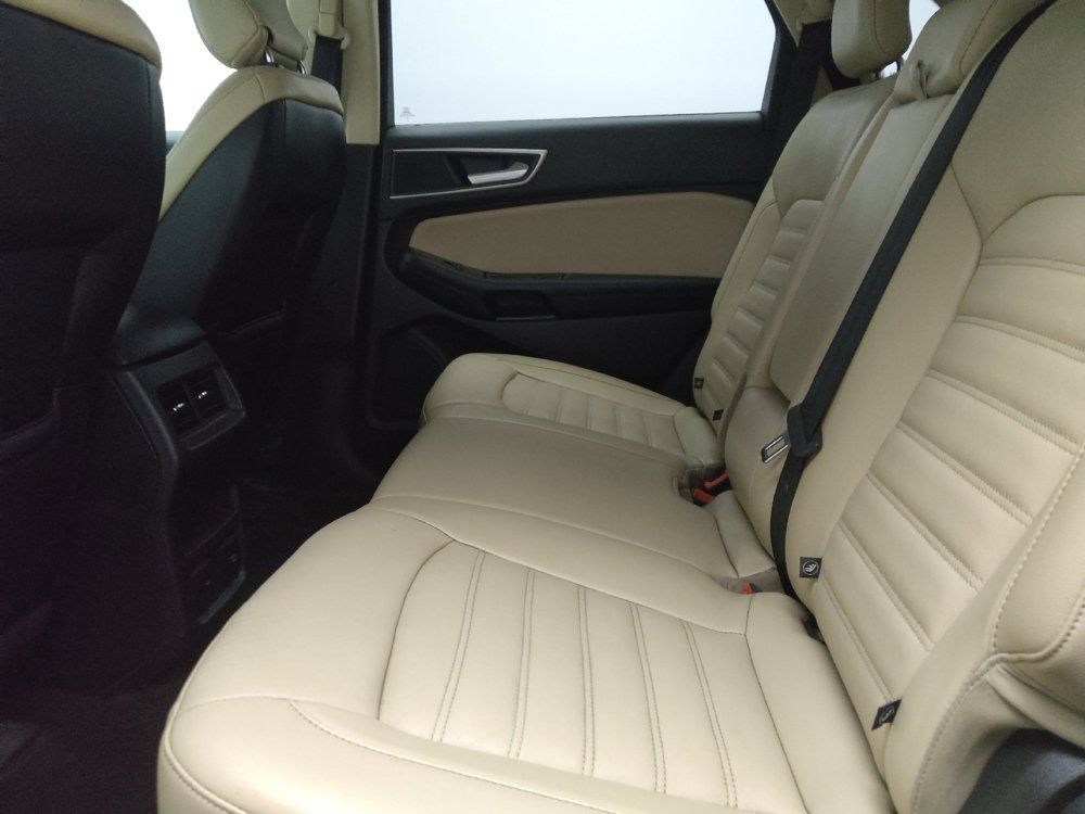 Used 2018 Ford Edge SEL w/ Equipment Group 201A FWD image 18