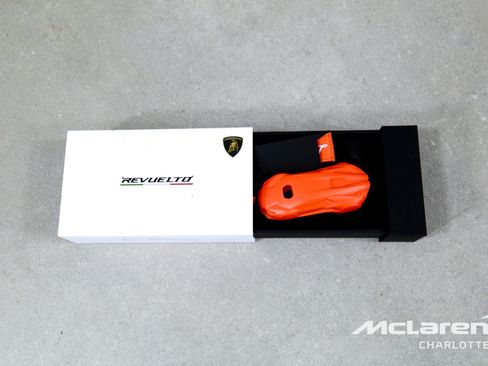 Used 2025 Lamborghini Revuelto AWD/4WD image 22