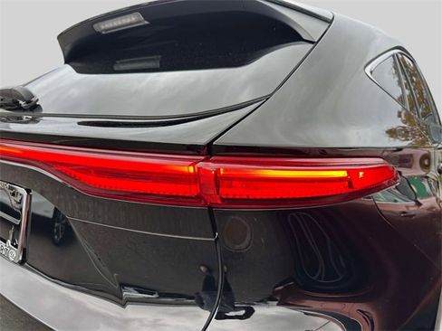 Used 2023 Toyota Venza LE image 10