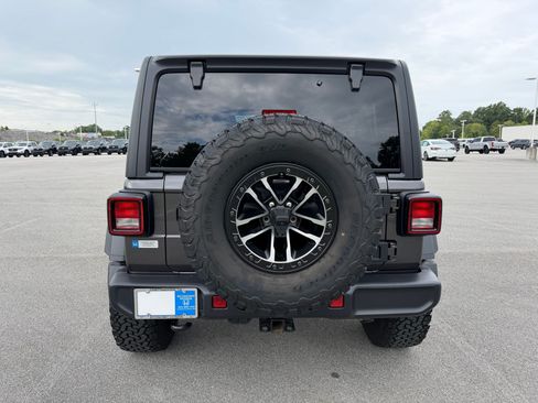 Used 2026 Jeep Wrangler Unlimited Sport AWD/4WD image 10