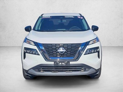 Used 2023 Nissan Rogue S AWD/4WD image 2