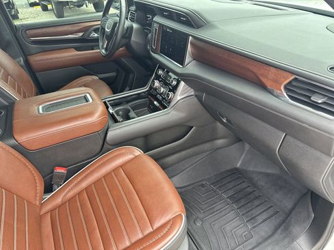 Used 2023 GMC Yukon XL Denali Ultimate image 44