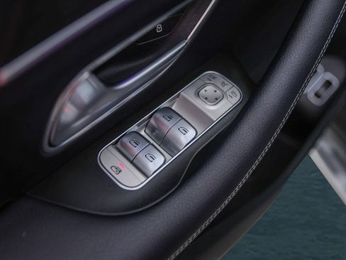 Used 2024 Mercedes-Benz GLE 450e GLE 450e image 28