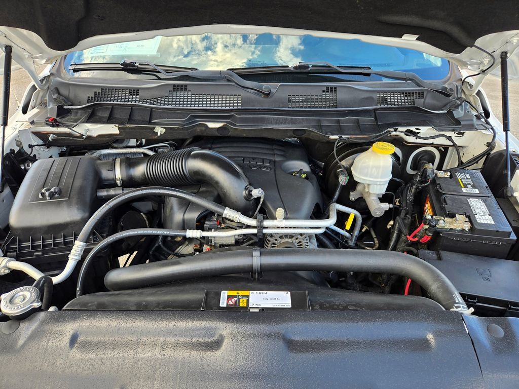Used 2018 RAM 1500 Laramie RWD image 15
