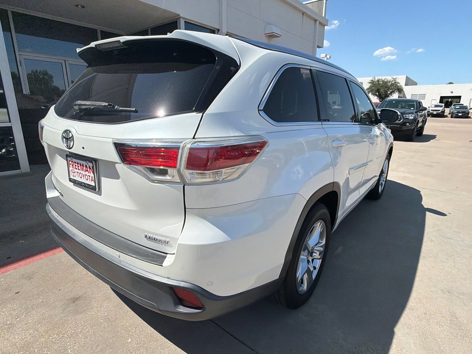 Used 2015 Toyota Highlander Limited FWD image 6