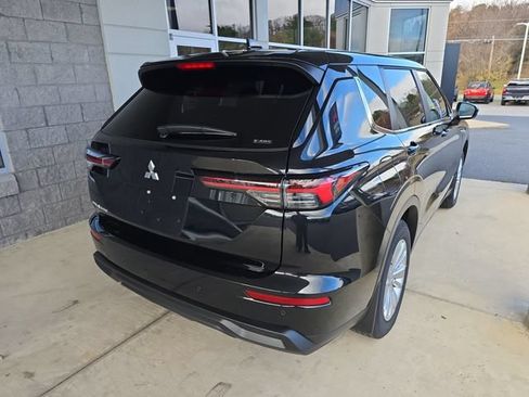 Used 2025 Mitsubishi Outlander ES AWD/4WD image 5