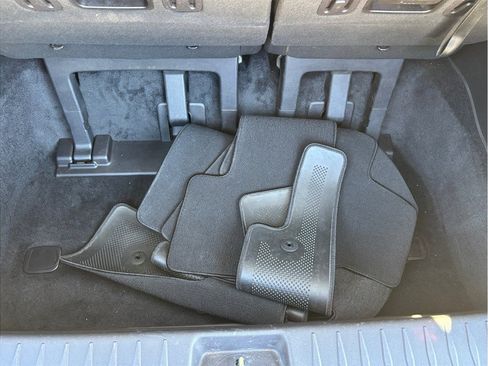 Used 2026 Kia Carnival LXS Hybrid FWD image 44