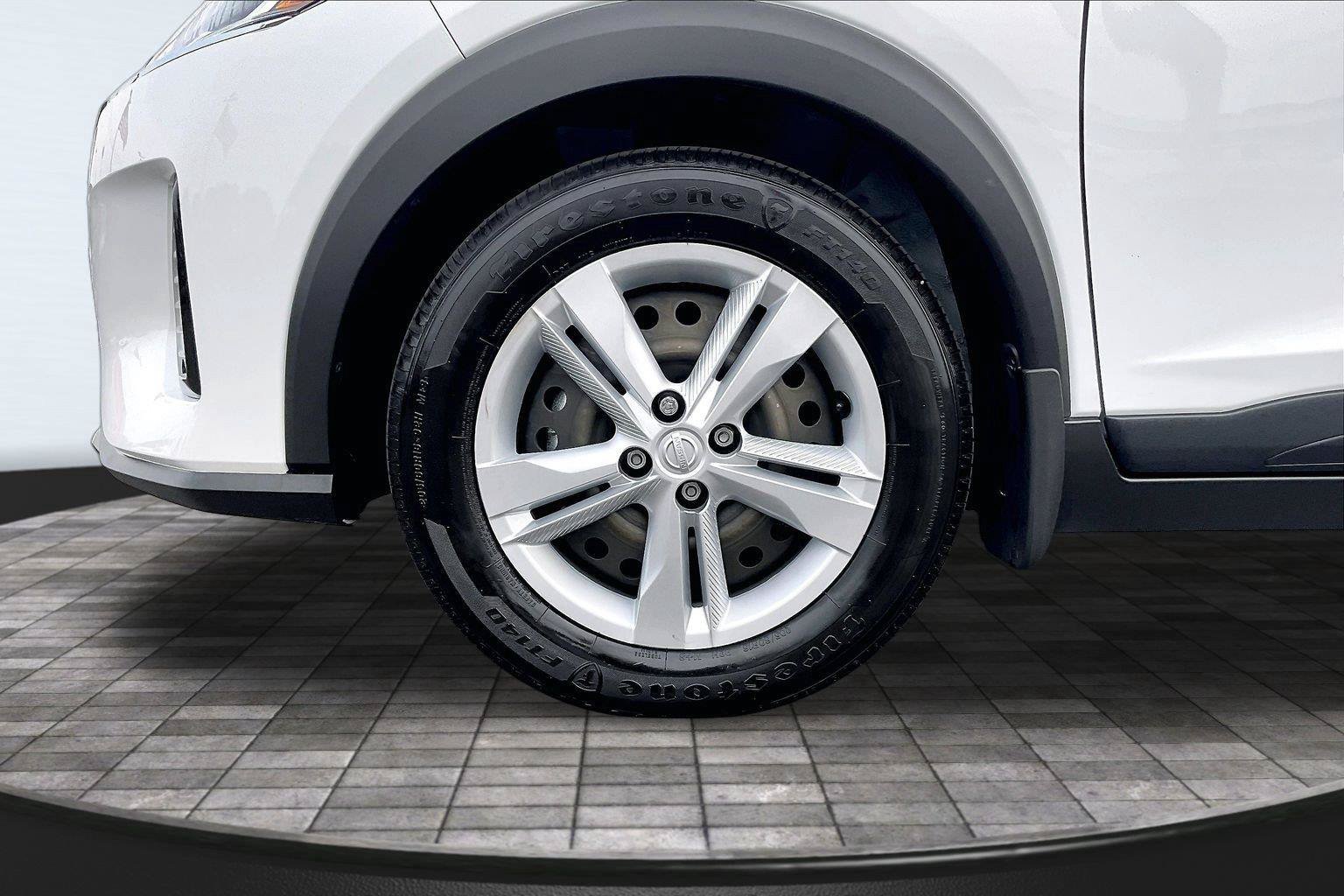 Certified 2025 Nissan Kicks Play S FWD image 10
