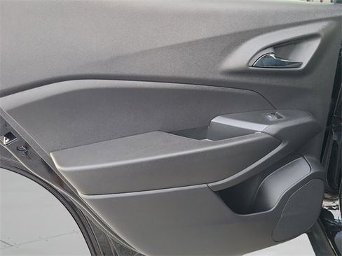 New 2026 Chevrolet Trax LT image 18