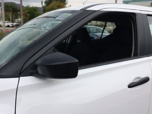 New 2025 Nissan Kicks Play S image 12