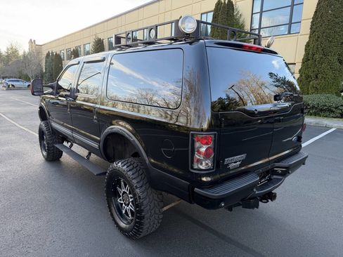 Used 2004 Ford Excursion Limited image 9