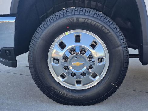 New 2026 Chevrolet Silverado 3500 LTZ w/ LTZ Texas Edition AWD/4WD image 13