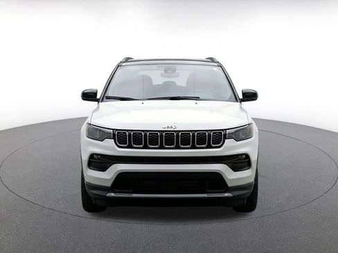 Used 2025 Jeep Compass Limited AWD/4WD image 2