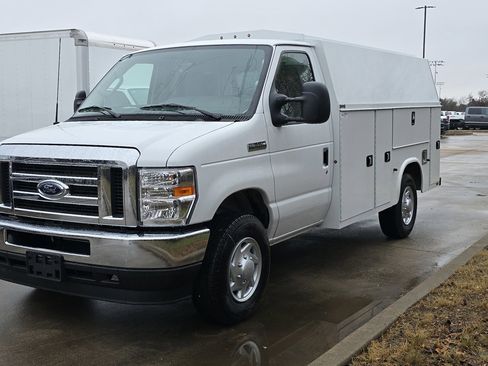 New 2025 Ford E-350 and Econoline 350 Super Duty w/ Power Equipment Group image 3