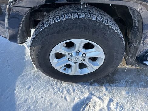 Used 2019 Toyota 4Runner SR5 Premium image 11