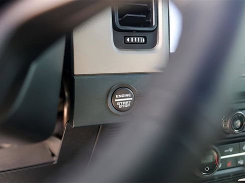 Used 2024 Ford Bronco Outer Banks image 18