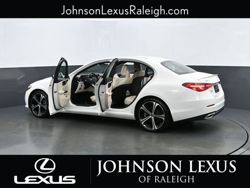 Used 2024 Mercedes-Benz C 300 Sedan image 29