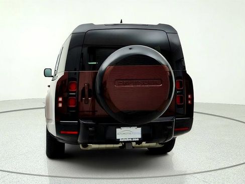 Used 2024 Land Rover Defender 130 X-Dynamic SE AWD/4WD image 6