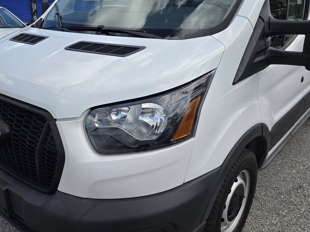 Used 2023 Ford Transit 250 Low Roof RWD image 6