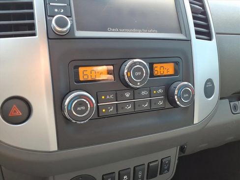 Used 2021 Nissan Frontier SV w/ Midnight Edition Floor Mats RWD image 25
