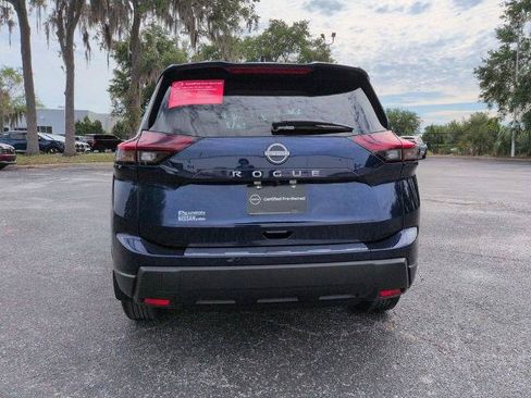 Certified 2026 Nissan Rogue SV FWD image 5