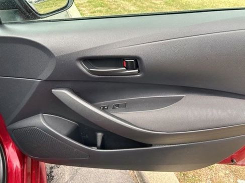 Used 2024 Toyota Corolla LE image 40