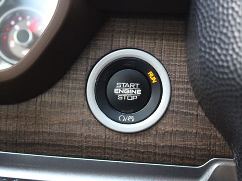 Used 2021 RAM 1500 Limited AWD/4WD image 19