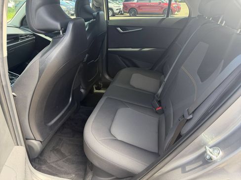 Used 2026 Kia Niro LX FWD image 23