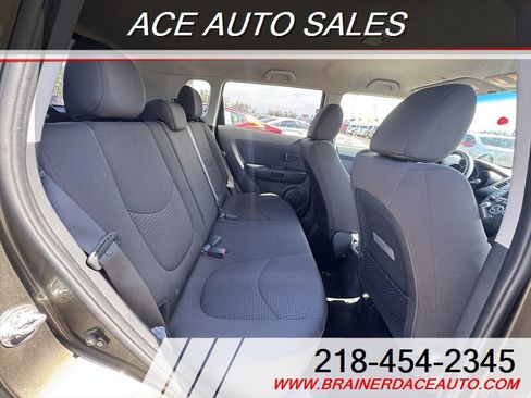 Used 2013 Kia Soul FWD image 13
