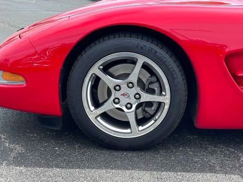 Used 2004 Chevrolet Corvette Convertible w/ Preferred Equipment Group image 7