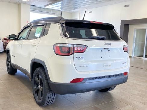 Used 2018 Jeep Compass Latitude w/ Cold Weather Group AWD/4WD image 5
