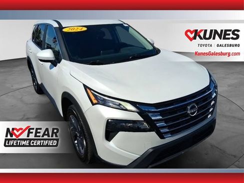 Used 2025 Nissan Rogue SV FWD image 1