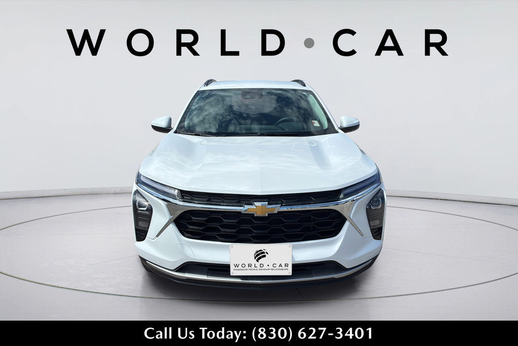 Used 2024 Chevrolet Trax LT w/ Driver Confidence Package FWD image 16