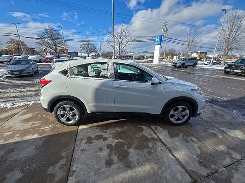 Used 2021 Honda HR-V LX image 2
