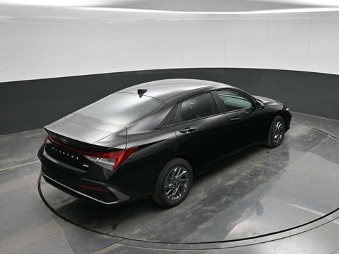 New 2026 Hyundai Elantra Blue image 28