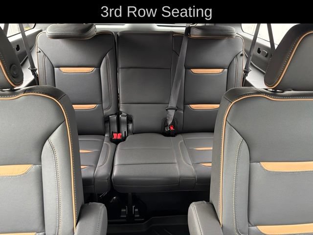Used 2024 GMC Yukon XL AT4 w/ Technology Package AWD/4WD image 24