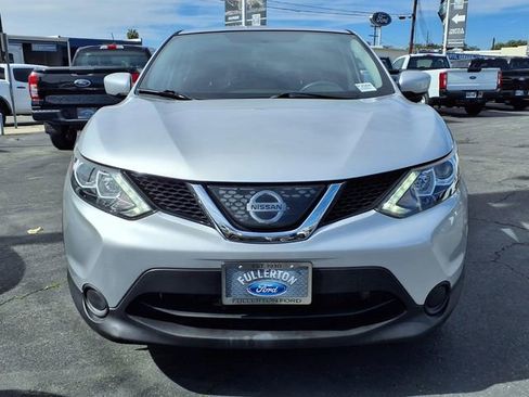 Used 2018 Nissan Rogue Sport S image 2