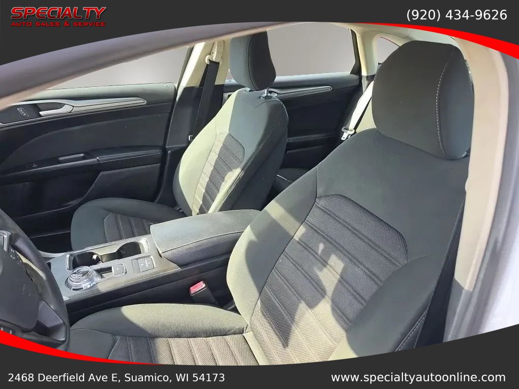 Used 2020 Ford Fusion SE FWD image 24