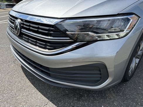 Certified 2024 Volkswagen Jetta SE FWD image 10