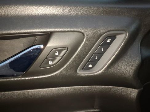 Used 2018 GMC Acadia SLT image 13