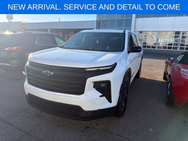 Certified 2024 Chevrolet Traverse LS w/ Midnight/Sport Edition FWD image 1