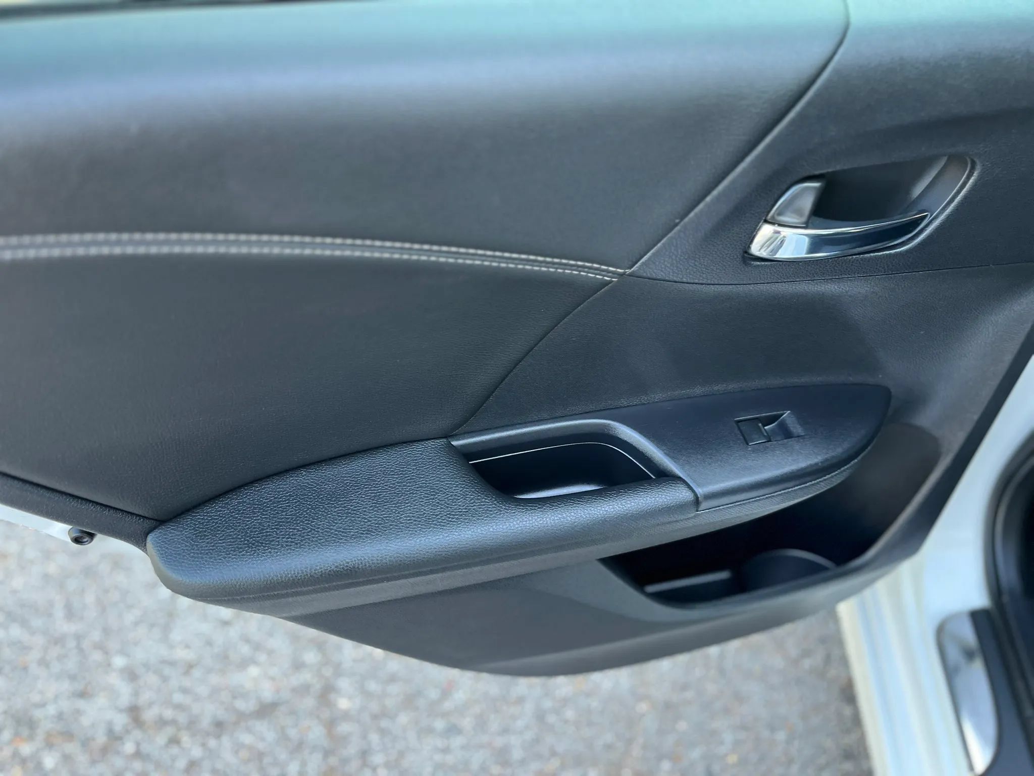 Used 2017 Honda Accord Sport image 16