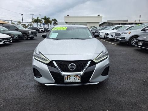 Used 2021 Nissan Maxima 3.5 SV w/ Floor Mat Group FWD image 2